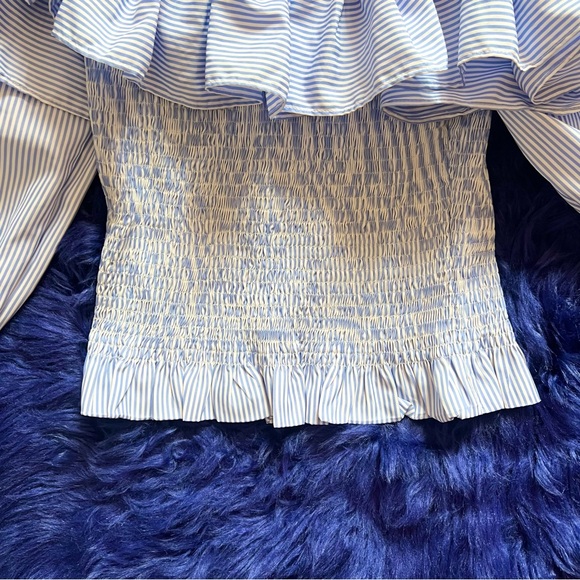 New! GRACIA Ruffled Cold Shoulder Shirred Top - Picture 5 of 7